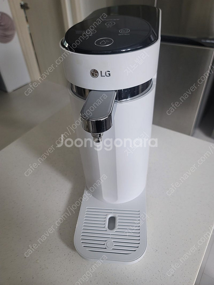 LG 퓨리케어 정수기 WD102AW 판매 합니다.--0
