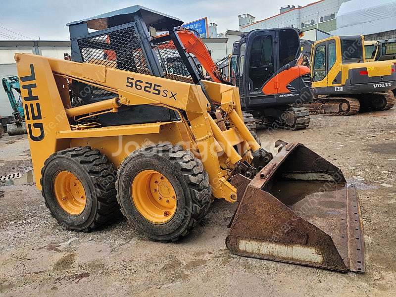 겔 스키로더 60마력급 5625 상태a급 최저가 980만 팝니다.--0