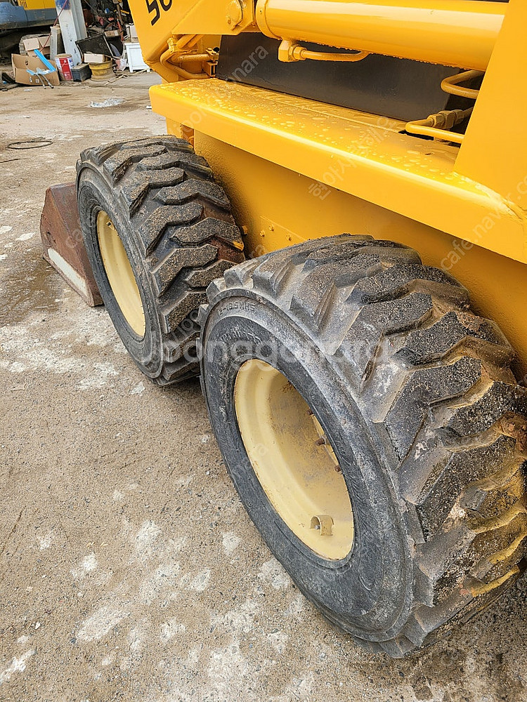 겔 스키로더 60마력급 5625 상태a급 최저가 980만 팝니다.--2