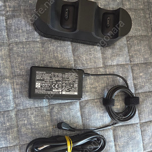 PS4 소니 정품 충전거치대 7000원 반값택배 무료