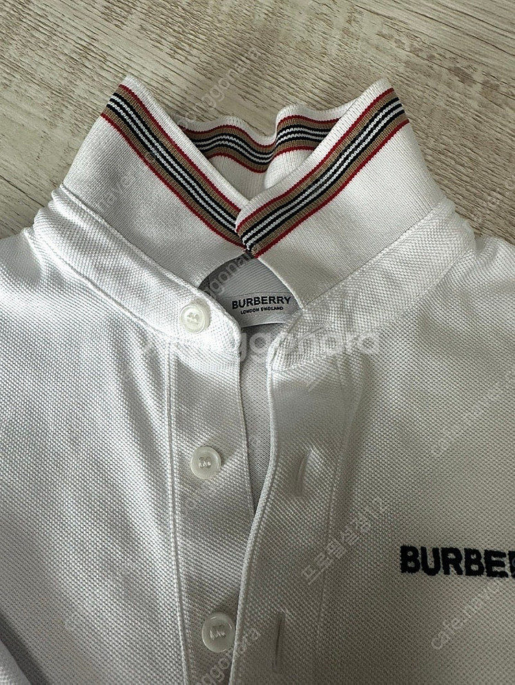 버버리키즈 화이트 긴팔 폴로 티셔츠 8Y--2