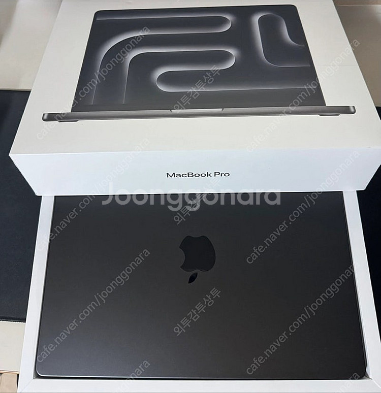 맥북 프로 M3 pro (18gb/512gb)--0