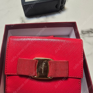 페레가모 빨강 리본 반지갑 여성