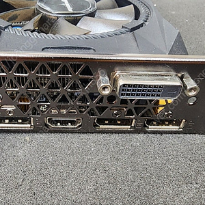 GeForce RTX 2070 ~ 2080 S 몇가지 저렴하게 판매 합니다.