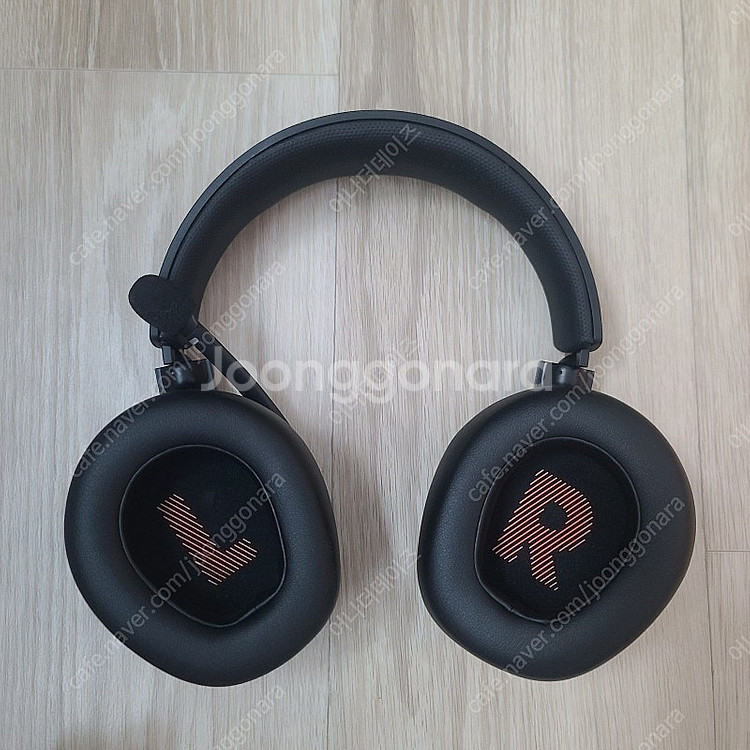 게임용 헤드셋 JBL 퀀텀 Quantum 400 팝니다...--2