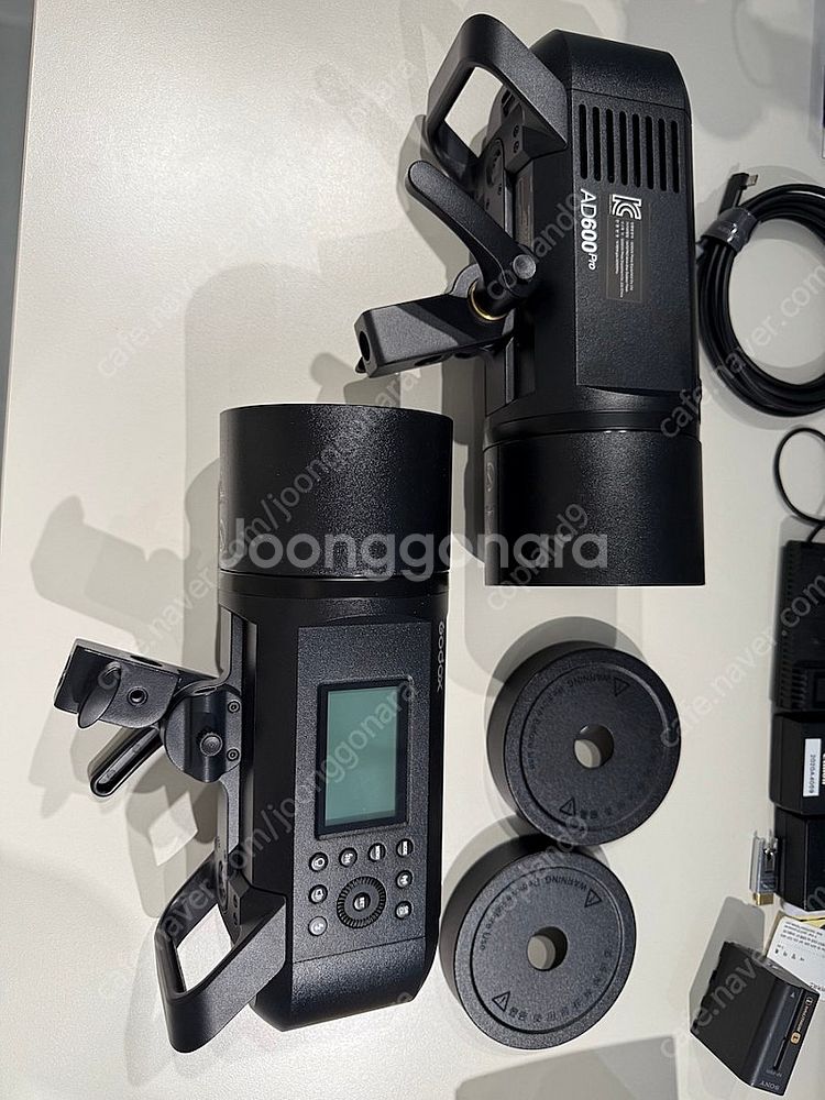 고독스 AD600pro 2개 팝니다. (일괄우선)--0