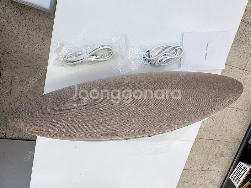 B&W 제플린 프로 무선 스피커 솔라골드 판매합니다.--3