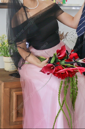 xpay 커스텀 유색 웨딩 드레스 (탑-검은색 / 치마-분홍색) 가격다운 이미지