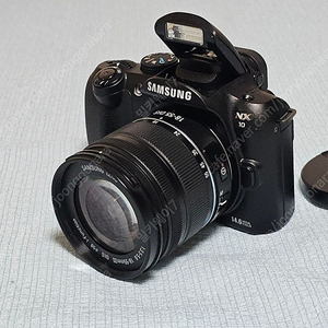 삼성 NX10 미러리스 카메라
