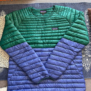 파타고니아 울트라라이트 다운크루L 새상품