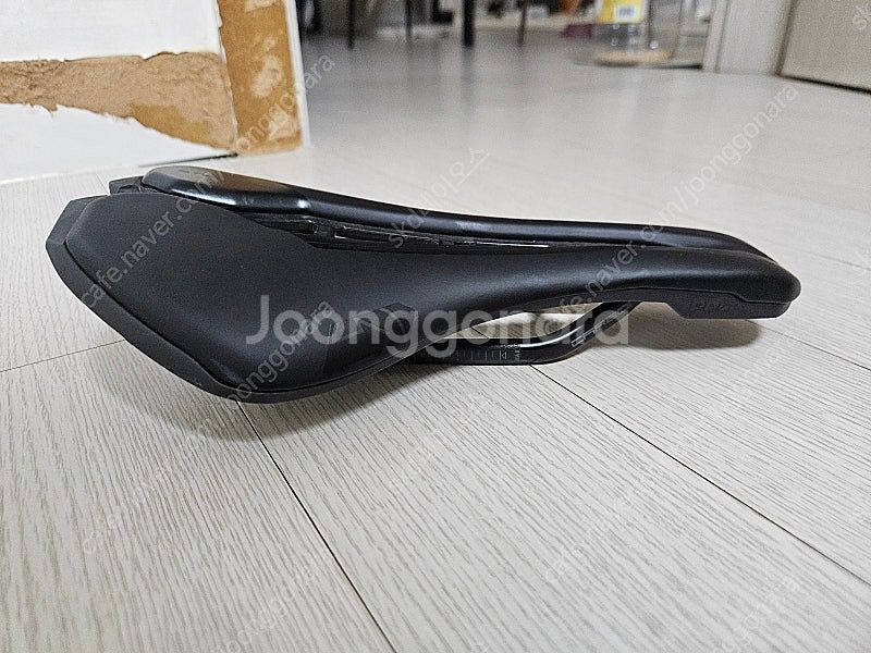 시마노 스텔스 팀 카본 안장--2