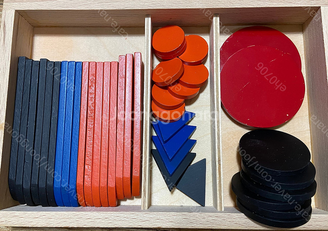 아가월드교구 숫자와바둑알, 모양퍼즐, 땅의모형과카드, 움직이는영어, 식물필림카드, 색깔도형, 문장분석--7