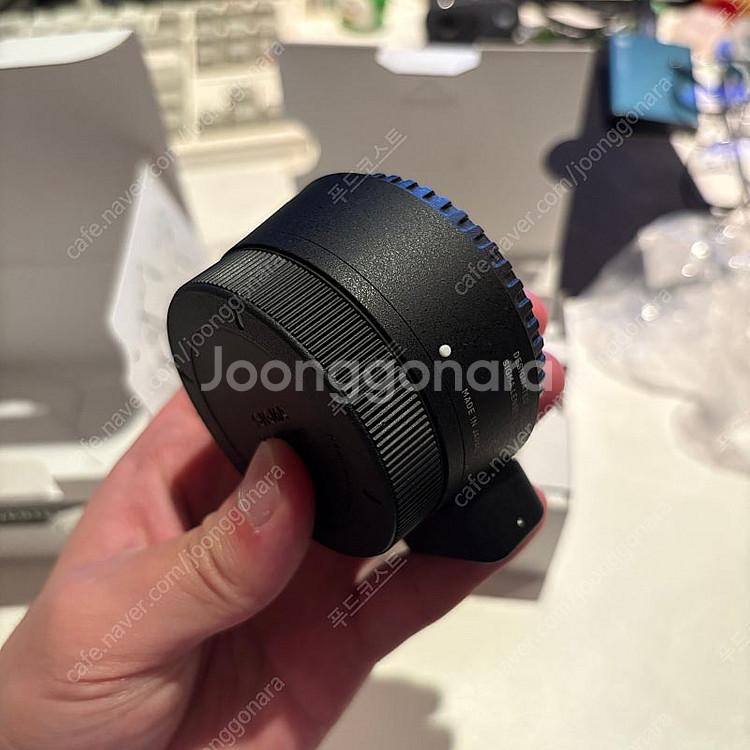 시그마 MC-21 EF-L 마운트 컨버터입니다.--1