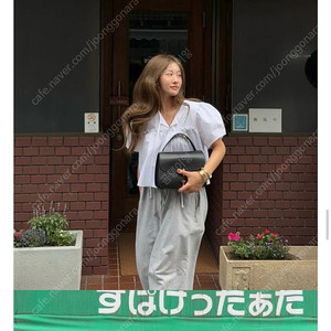 아웃핏쿠로블라우스