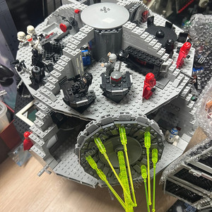 레고 10188 스타워즈 데스스타 전시품 판매