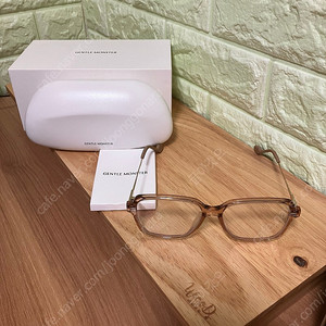 젠틀몬스터 제프 브라운