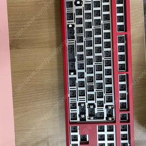 Meletrix Zoom TKL 줌키리스 레드 팝니다. 우체국 택포 7만