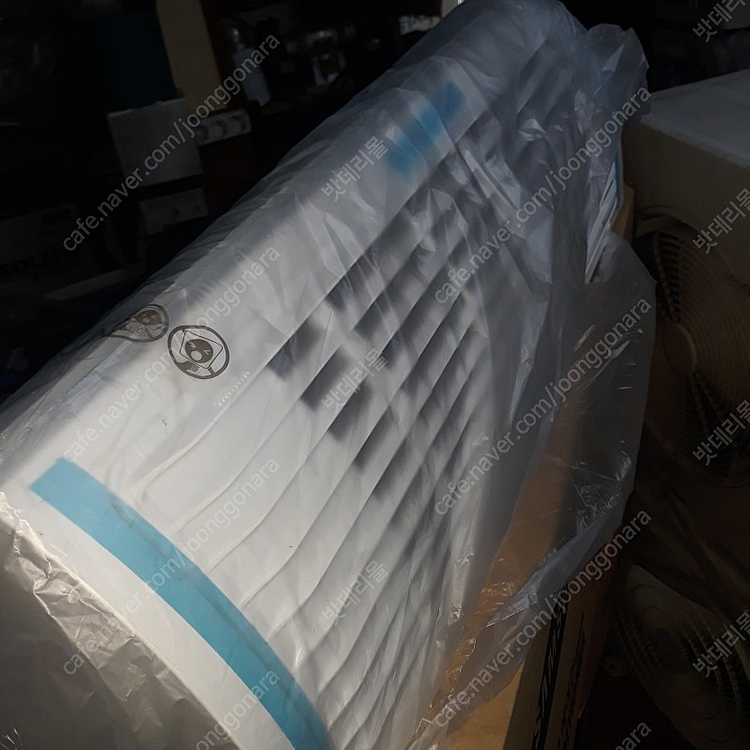 삼성벽걸이에어컨 실내기AR06K5170HNQ팝니다. 이미지