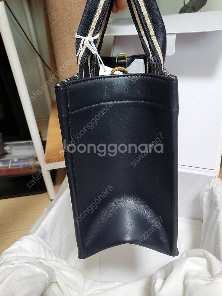 디올 북토트스몰 새상품 판매--3