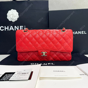 샤넬 클래식 미듐 (샴골) 27번대 미사용 (급처)