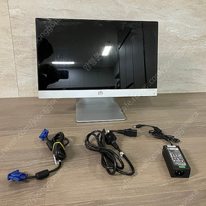 HP 파빌리온 LED 모니터 20인치 팝니다