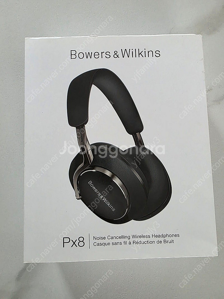 B&W. Px8--2
