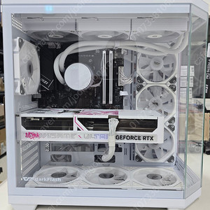 7800X3D 컬러풀5070ti 32g 고사양 가성비 화이트 튜닝 어항PC