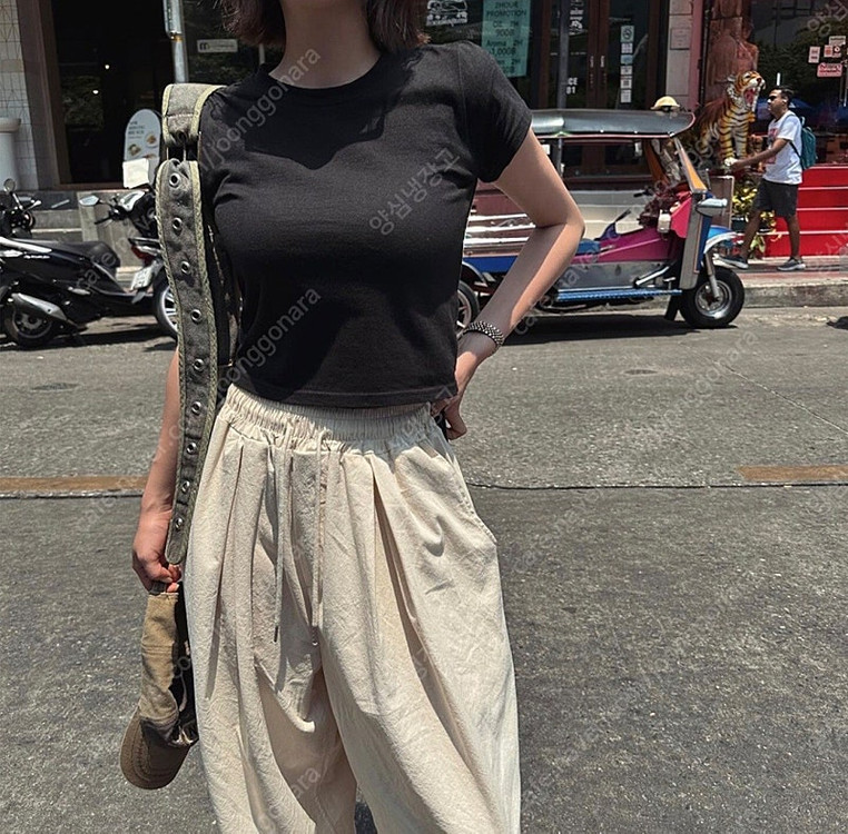 먼데이오프 와이드 밴딩 린넨팬츠. 런던플랏 릿킴 로웨어텀 트렌디어패럴 커먼유니크 보헤미안서울 슬로우앤드 브론 바이베... 이미지