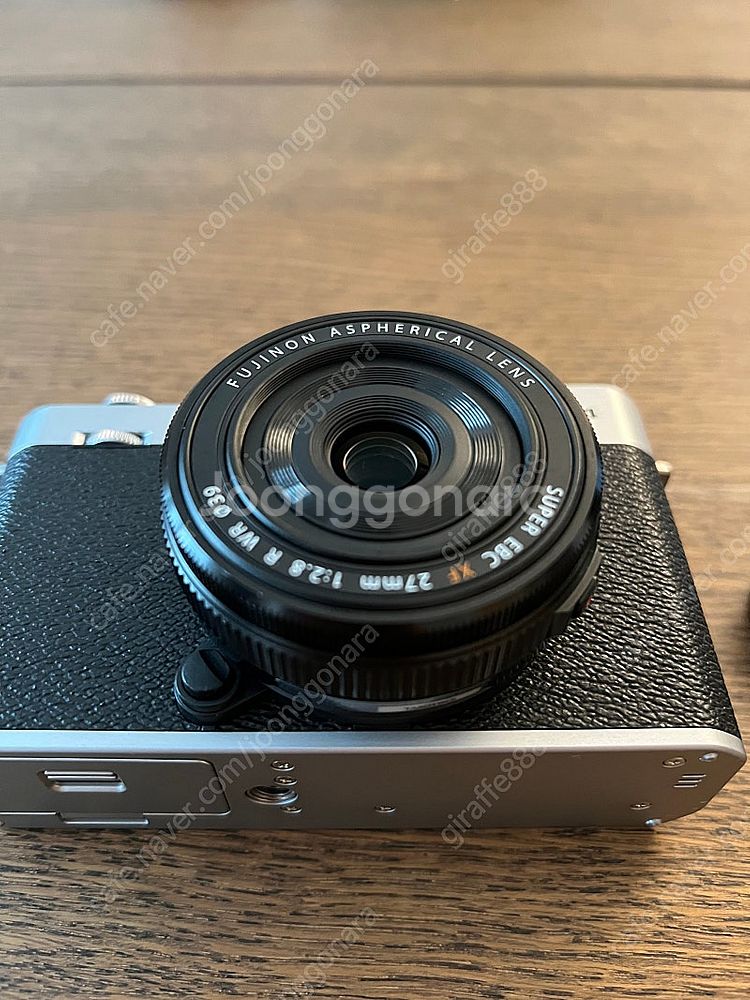 X-E4실버(xe4)BODY + XF 27mm 렌즈포함--6