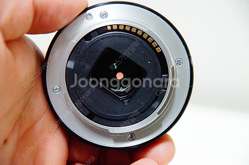 소니 팬케익렌즈 SEL 20mm f1.8 팝니다.(24...--3