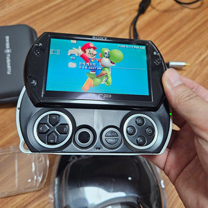 PSP-GO 본체 및 주변기기 각개처분