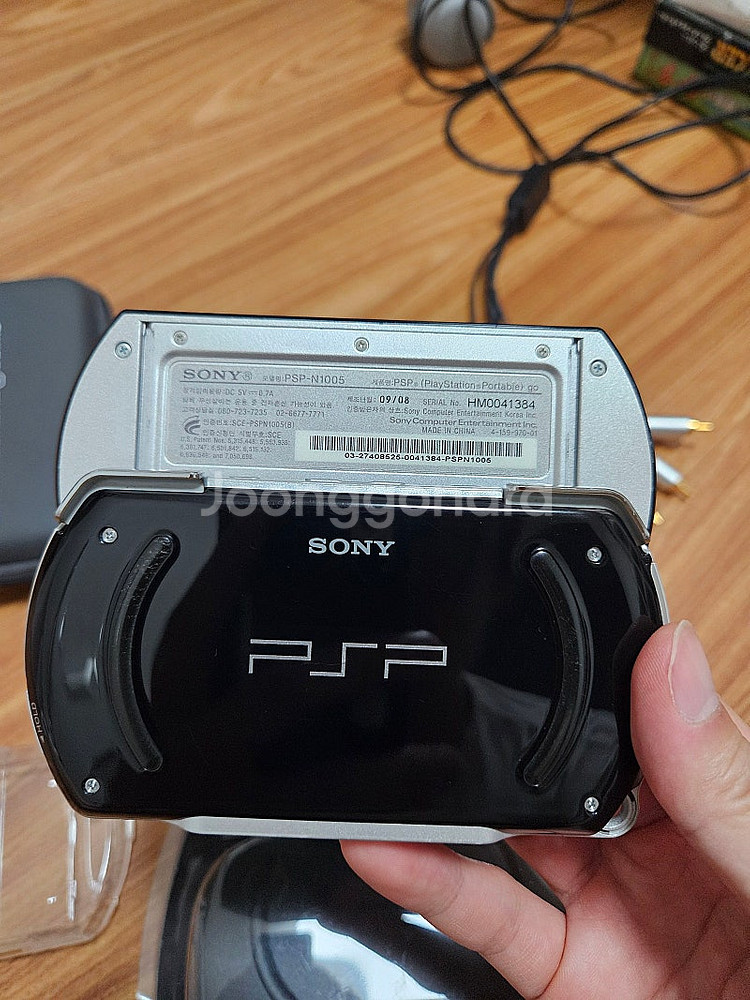 PSP-GO 본체 및 주변기기 각개처분--1