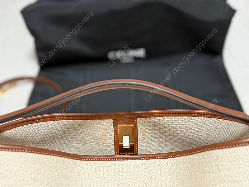 셀린느 자카드 로고 버킷백 팝니다--3