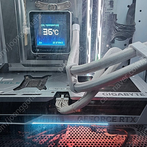GIGABYTE 지포스 RTX 5070 EAGLE OC ICE SFF 팝니다