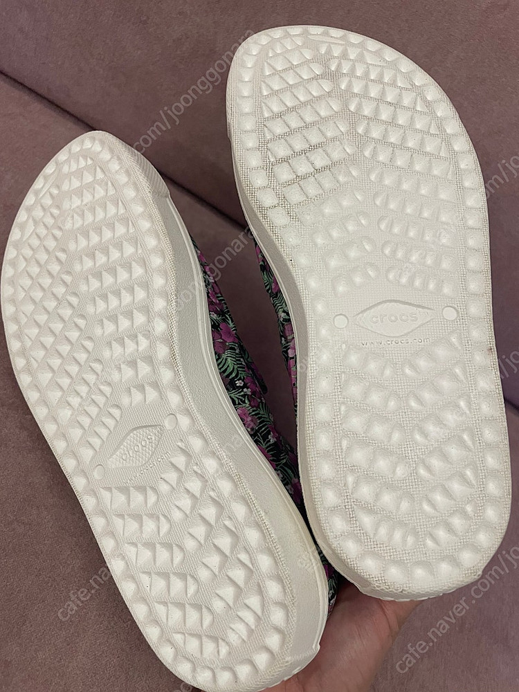 윤아 슬립온 크록스 220--3