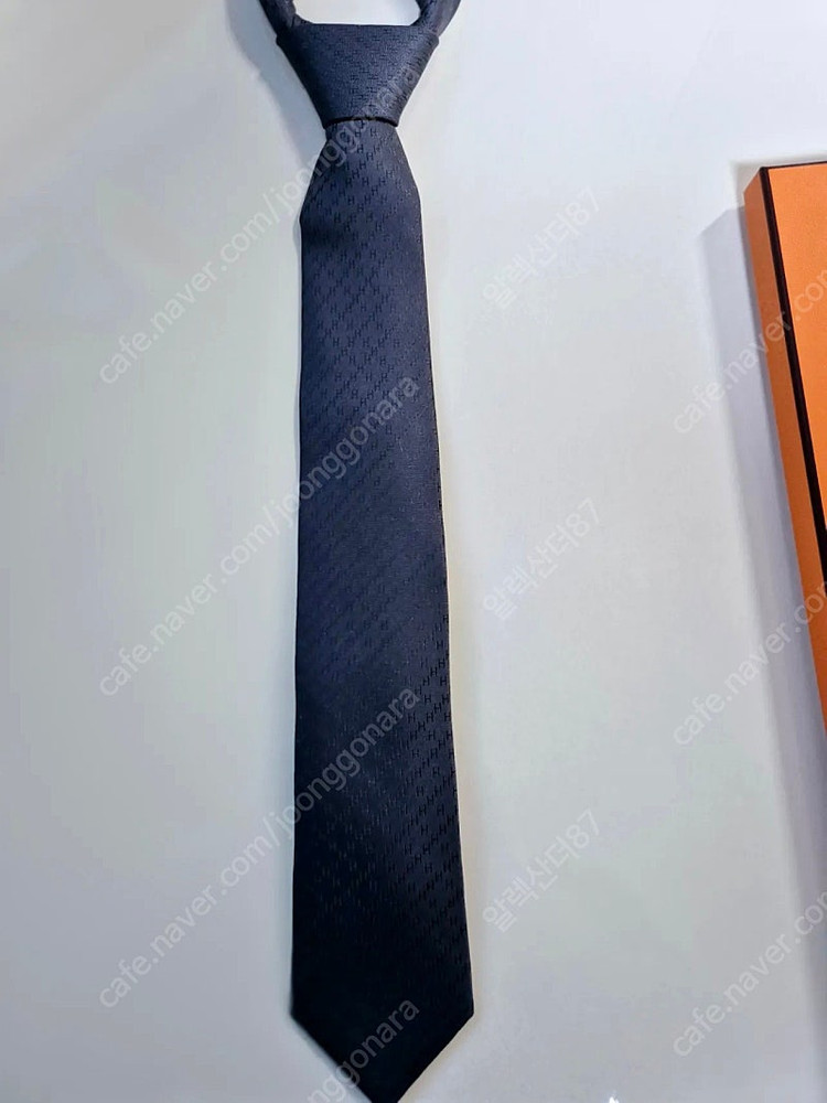 에르메스 파소네 뉴 H 타이 그리 퐁쎄(그레이) 팝니다--3