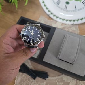 오리스 애커스딥블루 43mm