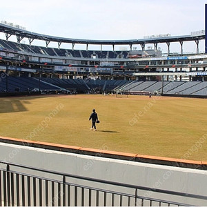 8/19(화) 한화 vs 두산 외야지정석 506구역 단석(통로) 양도합니다 정가 +3,000원