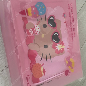 올리브영 산리오 태닝 헬로키티 트래블파우치 팔아요