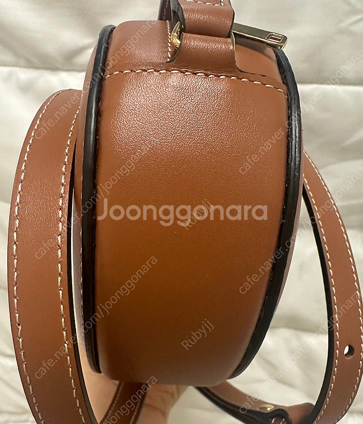 셀린느 오벌펄스 미니 정품 (상태최상)--3