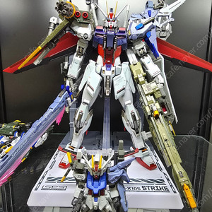메탈빌드 스트라이크 건담 헬리오/ 에일팩