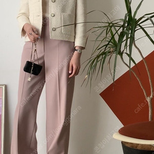 쎄모먼 Atelier De Cemoment Abigail Shell Pink Pants 34사이즈 판매합니다.