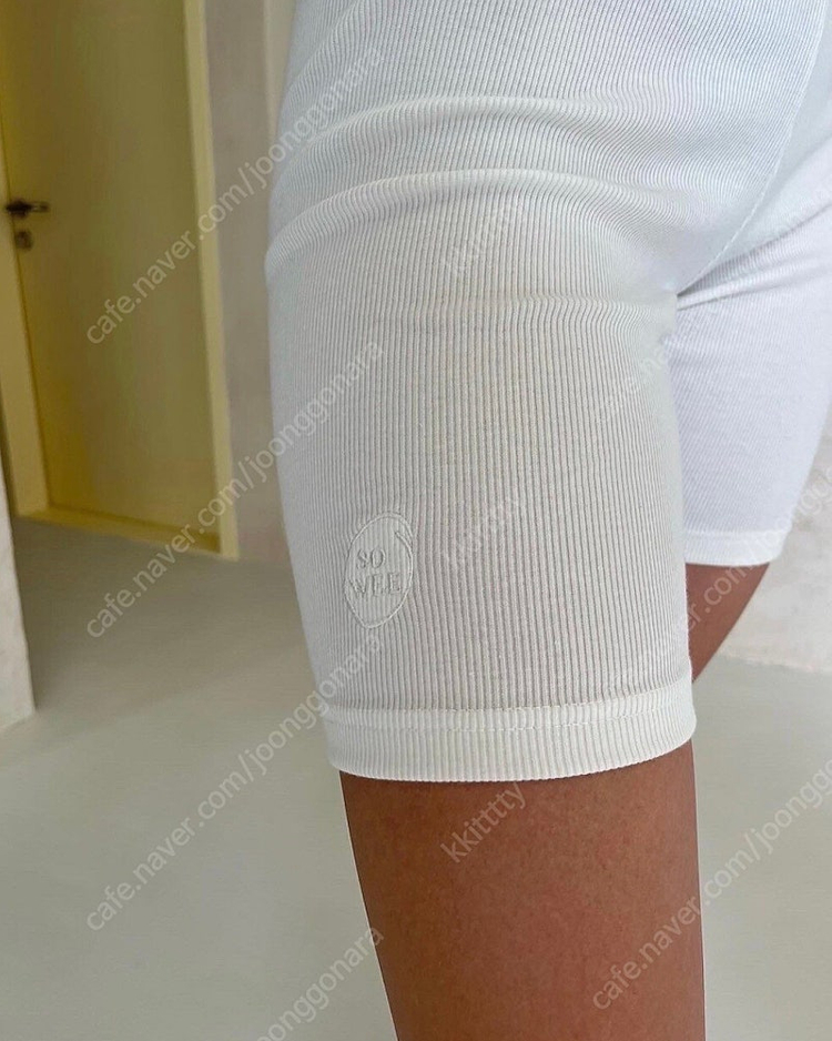 (반택포)sowee 소위 슬리브리스 바이커팬츠 세트 새상품 프레클 더바넷 베뉴먼트 이미지