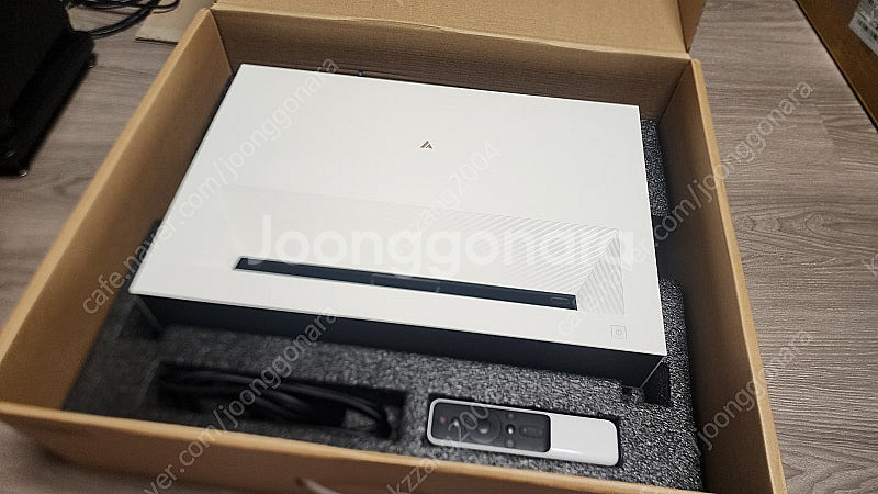 4k 초단초점 레이저 빔프로젝터 팝니다.--4