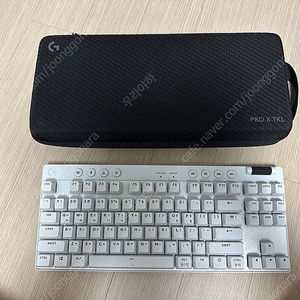로지텍 pro x tkl 화이트 갈축