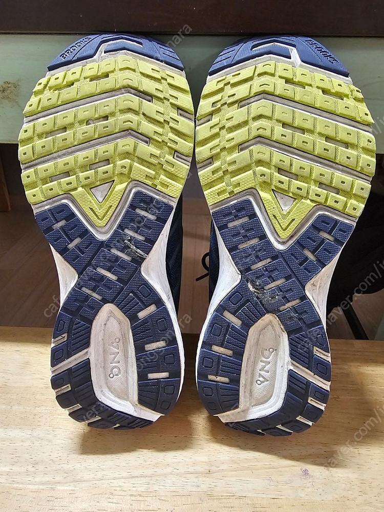 BROOKS 브룩스 라벤나10 270 이미지