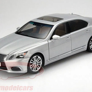 1:18 1/18 오토아트 랙서스 LS600hl 다이캐스트 구매합니다.