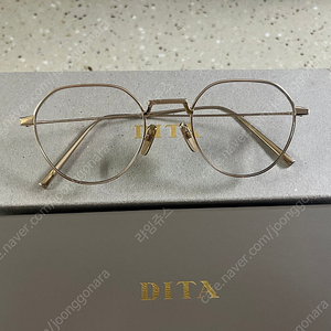 DITA 디타 아르토아 ARTOA.82 티타늄 안경