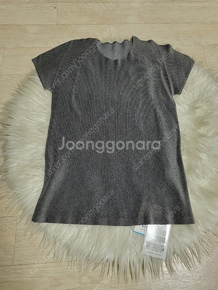 플리츠플리즈 탑 라운드넥 미스트 베이직 탑 그레이--1