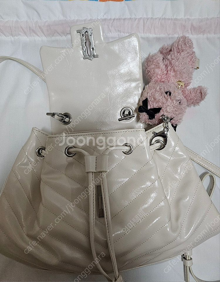 제이에스티나 퀼팅 체인 백팩 (JHNCHB3BF793W...--1